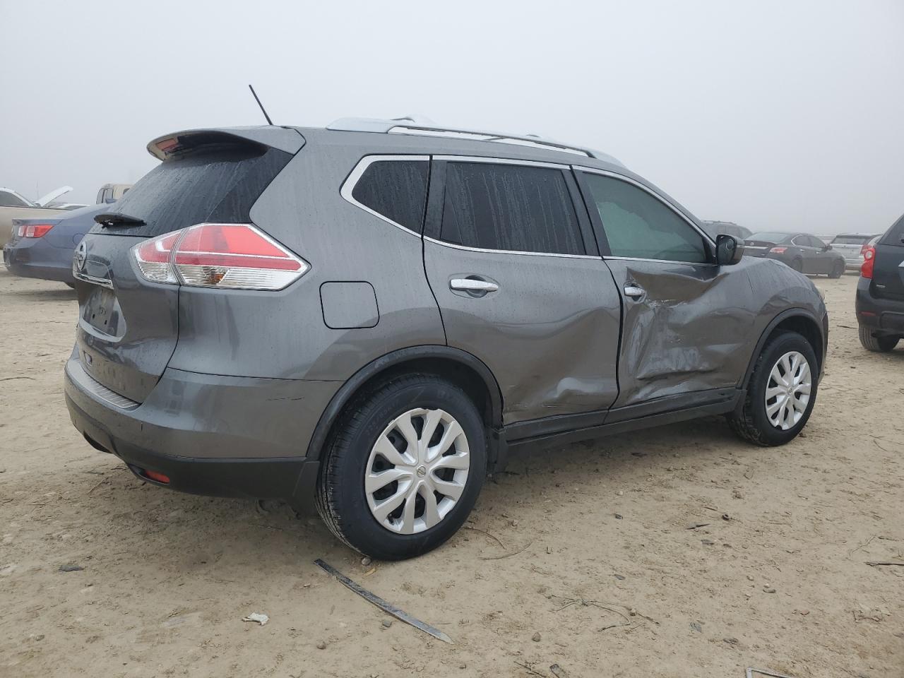 2016 Nissan Rogue - Image 3