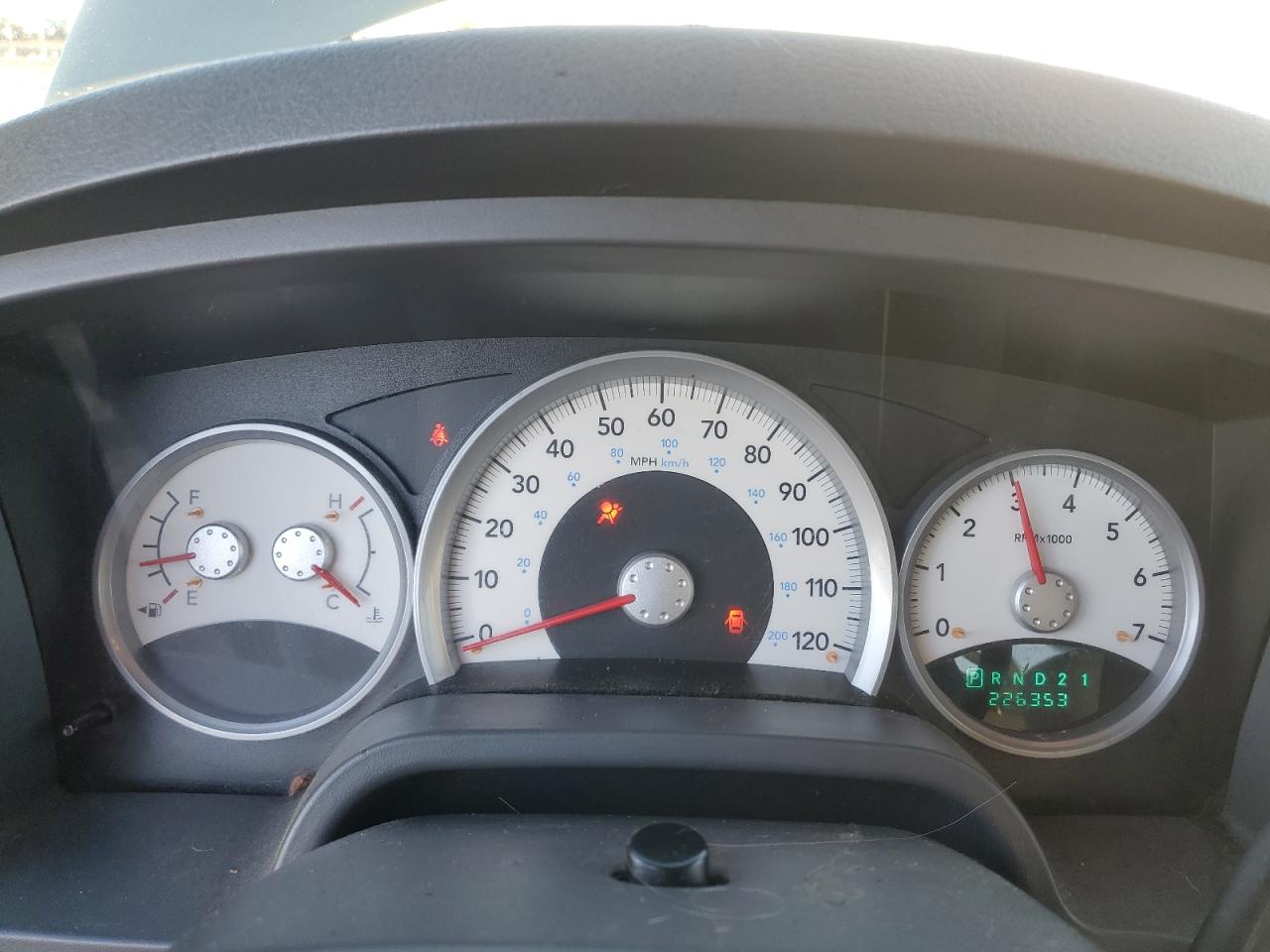 2006 Dodge Dakota - Image 9