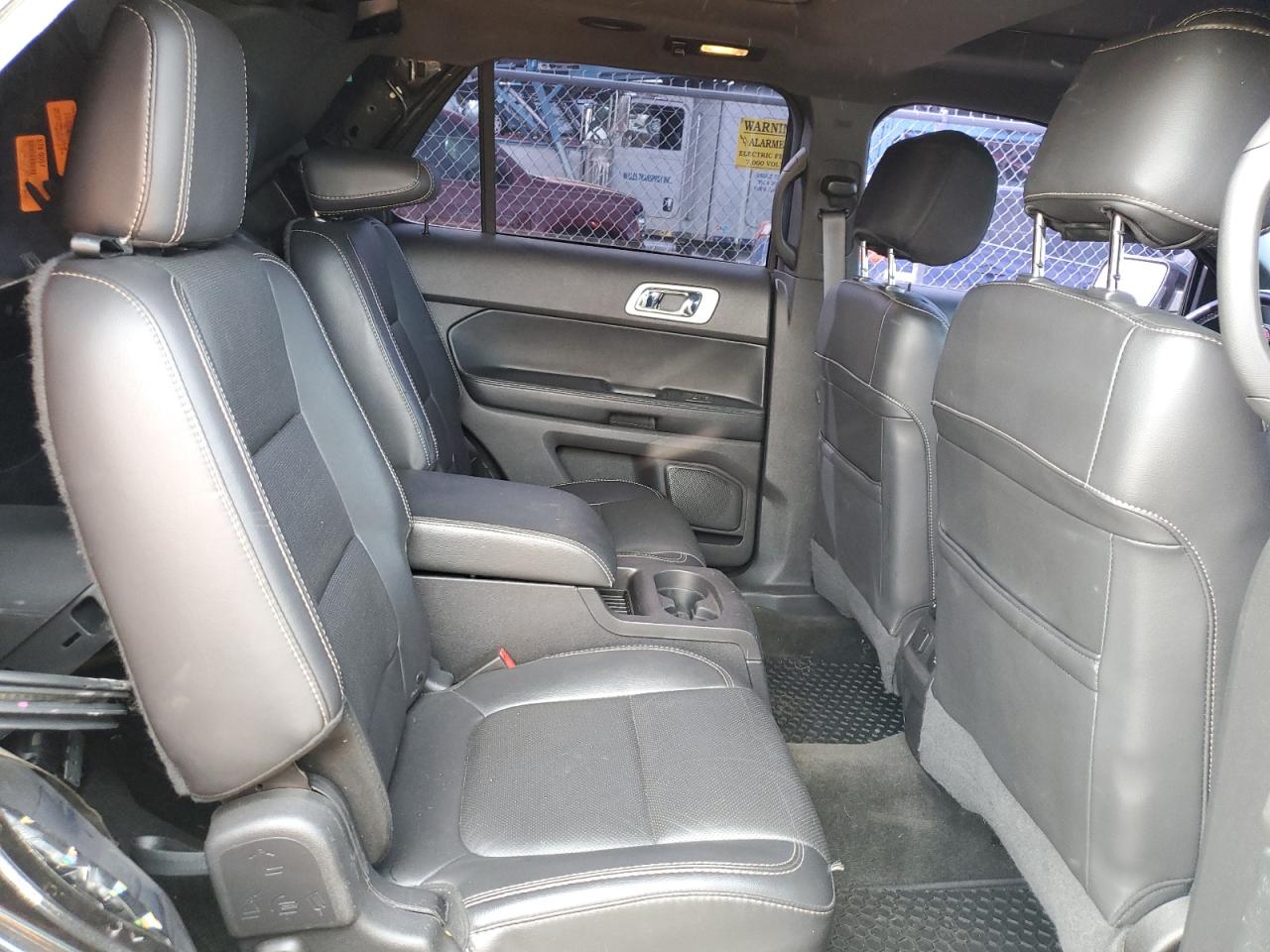 2015 Ford Explorer - Image 11