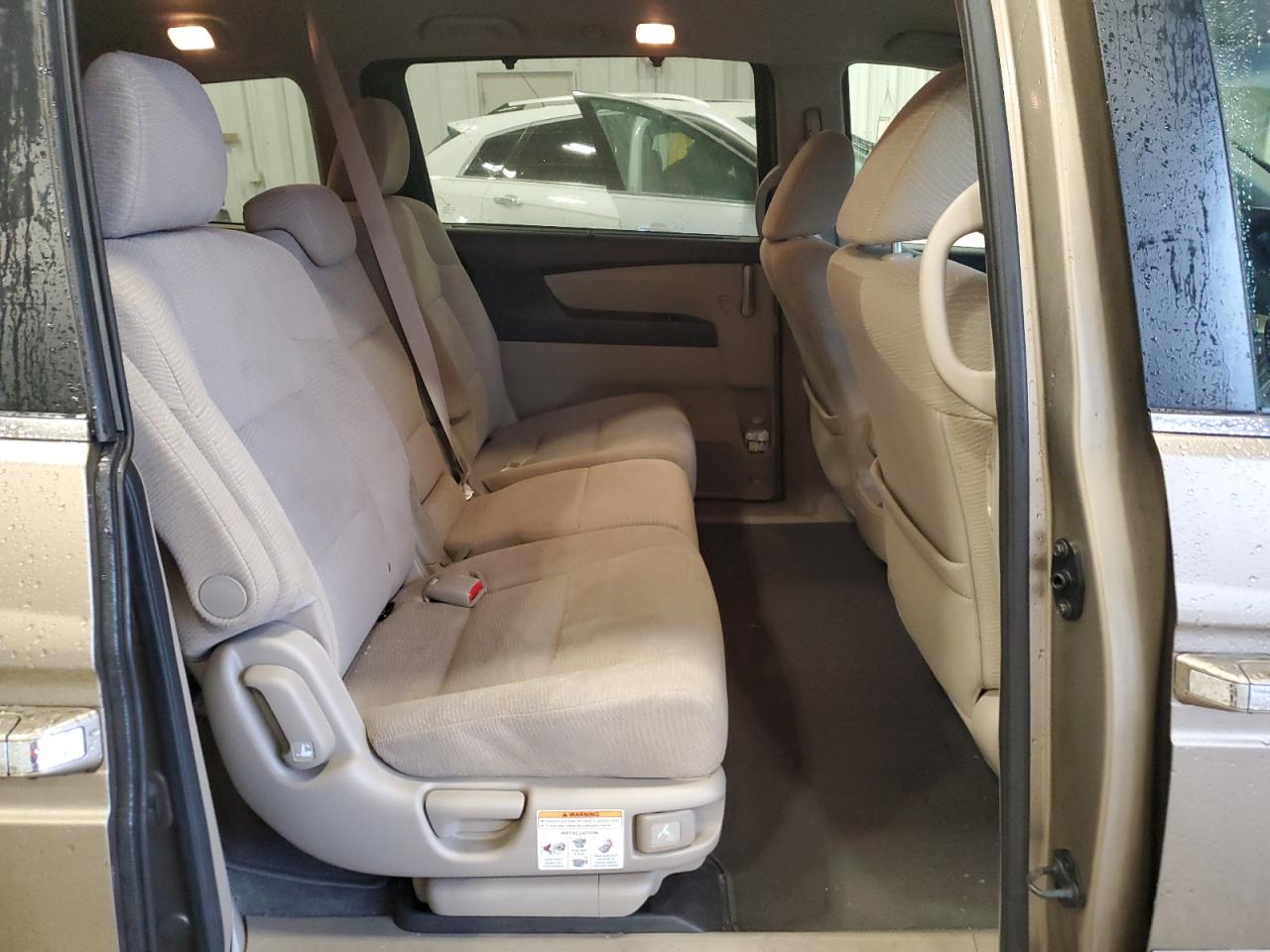 2012 Honda Odyssey - Image 11