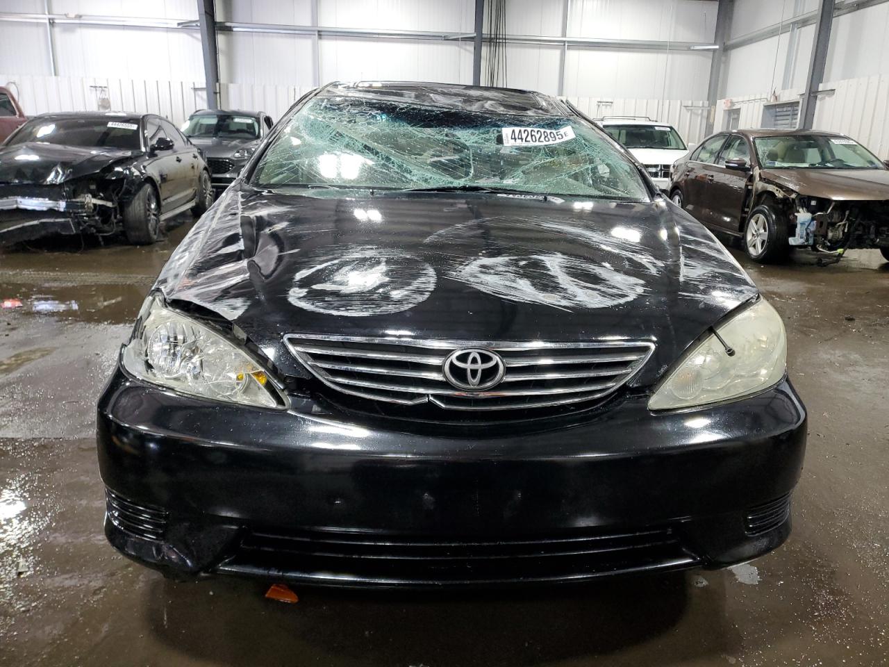 2005 Toyota Camry - Image 5