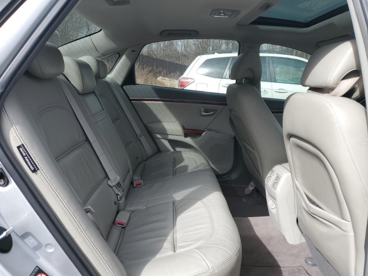 2008 Hyundai Azera - Image 10
