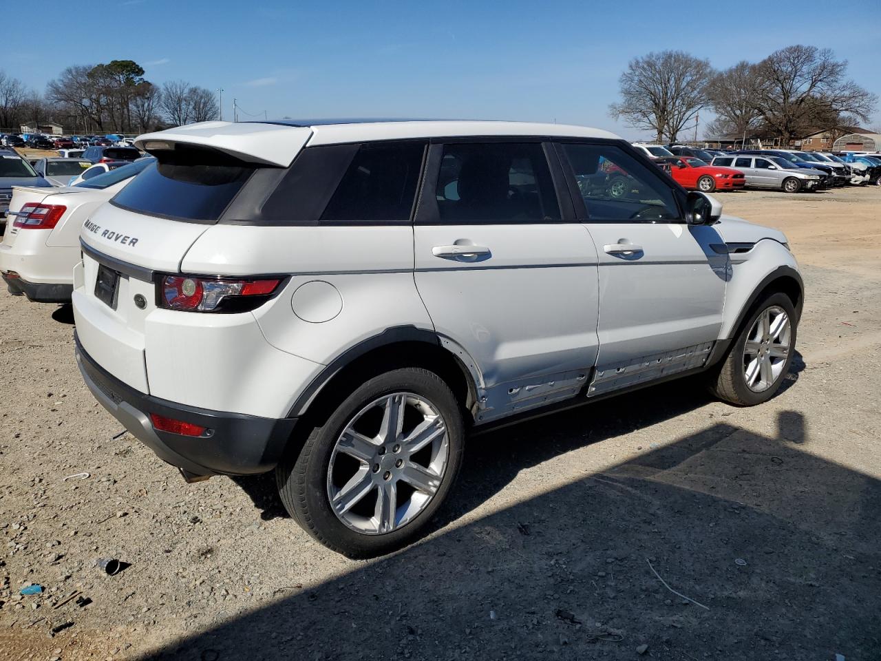 2014 Land Rover Range Rover - Image 3