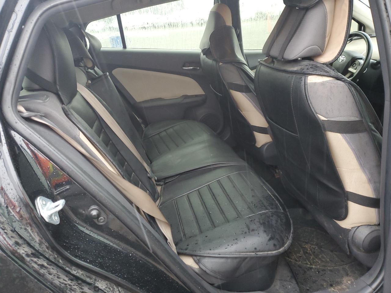 2017 Toyota Prius - Image 10
