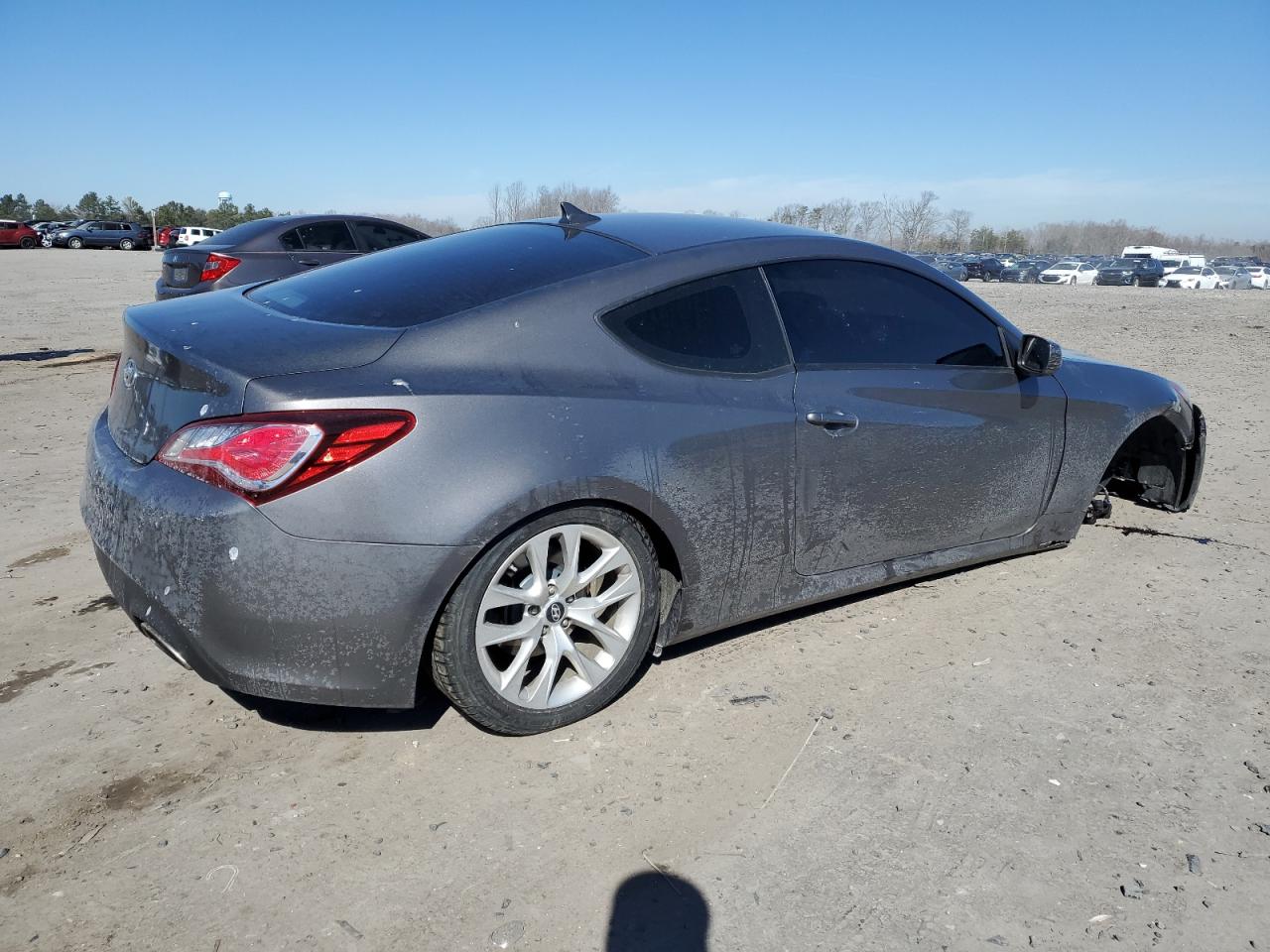 2013 Hyundai Genesis - Image 3