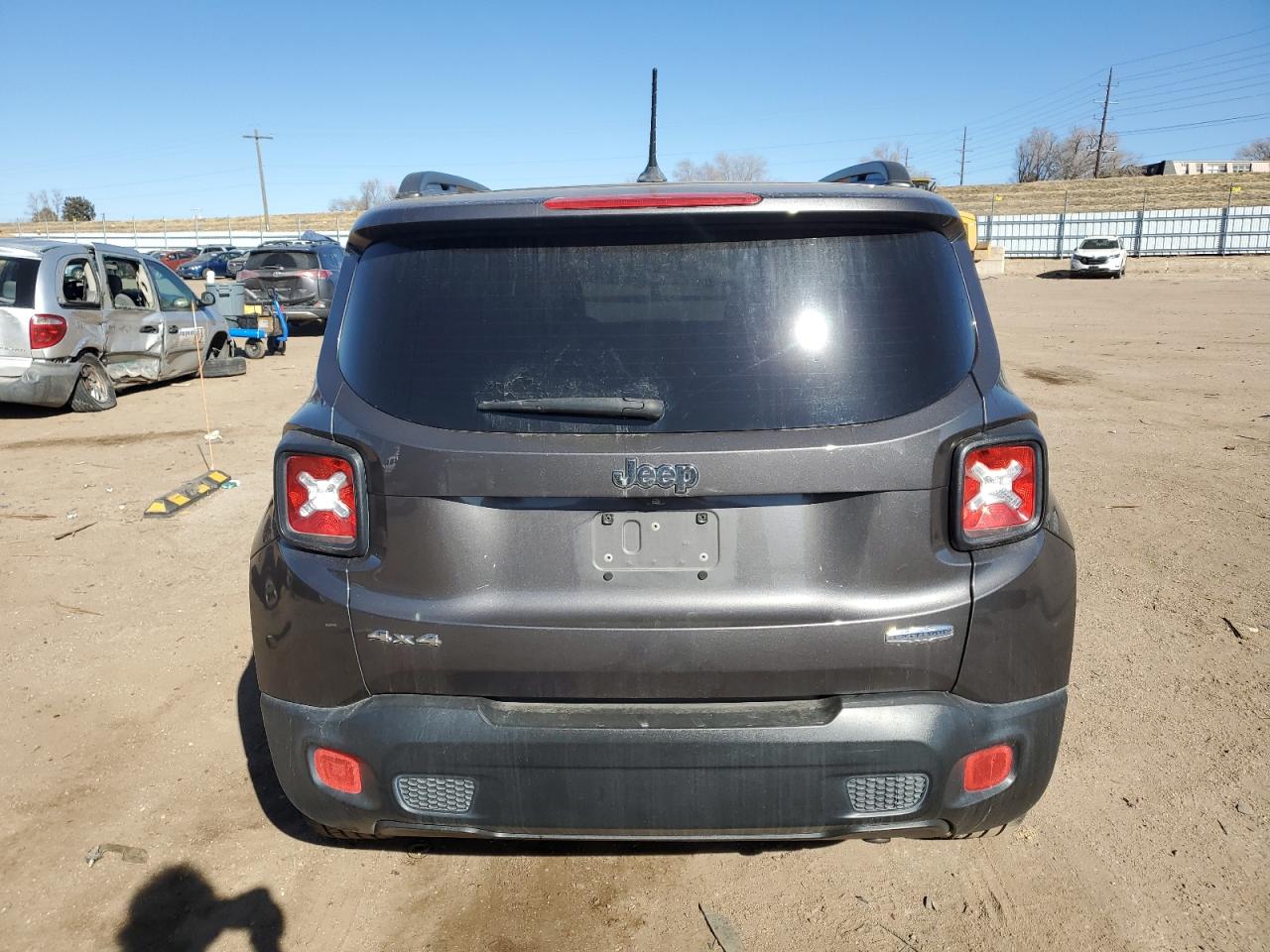 2017 Jeep Renegade - Image 6