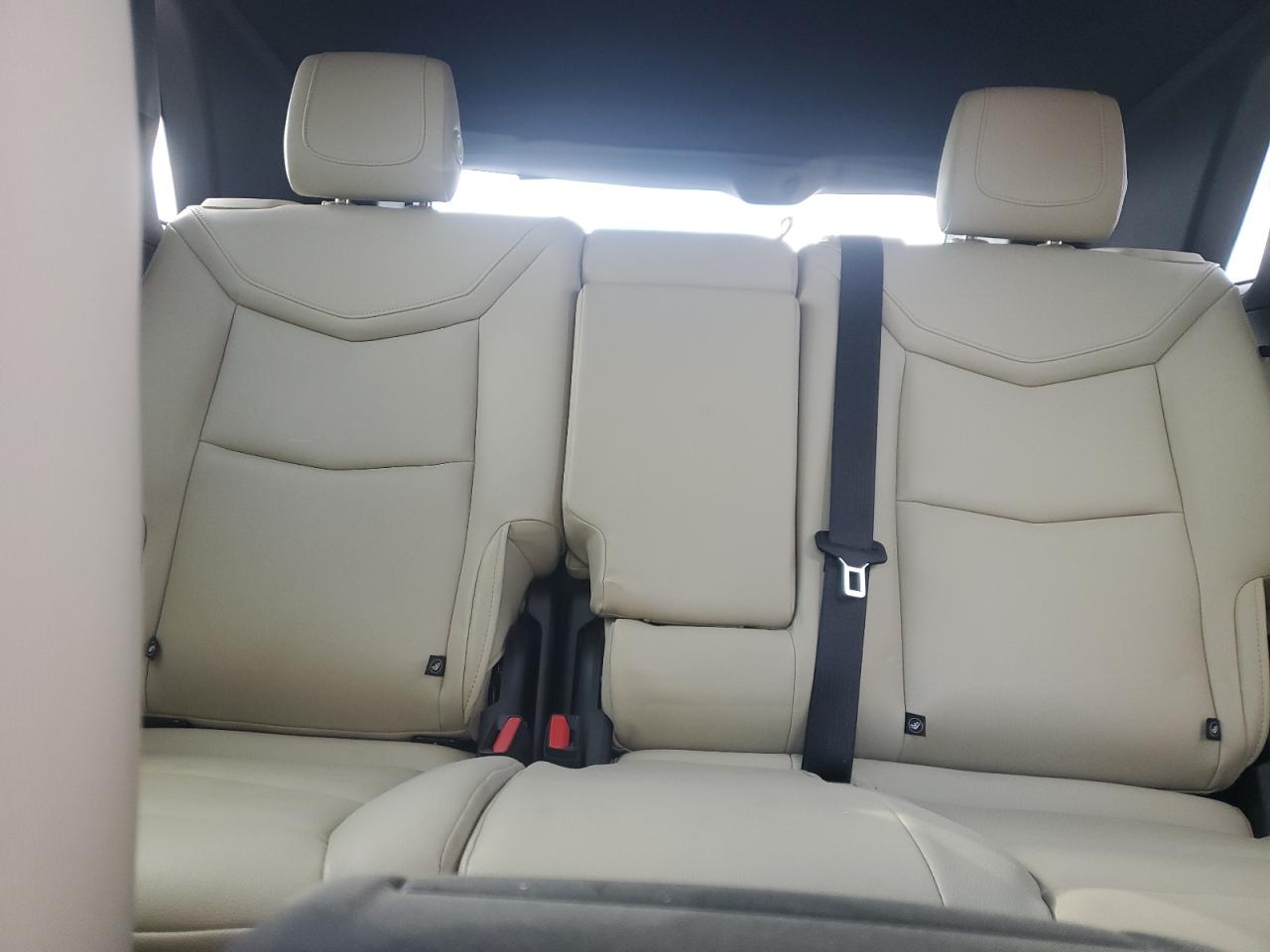 2019 Cadillac XT5 - Image 10