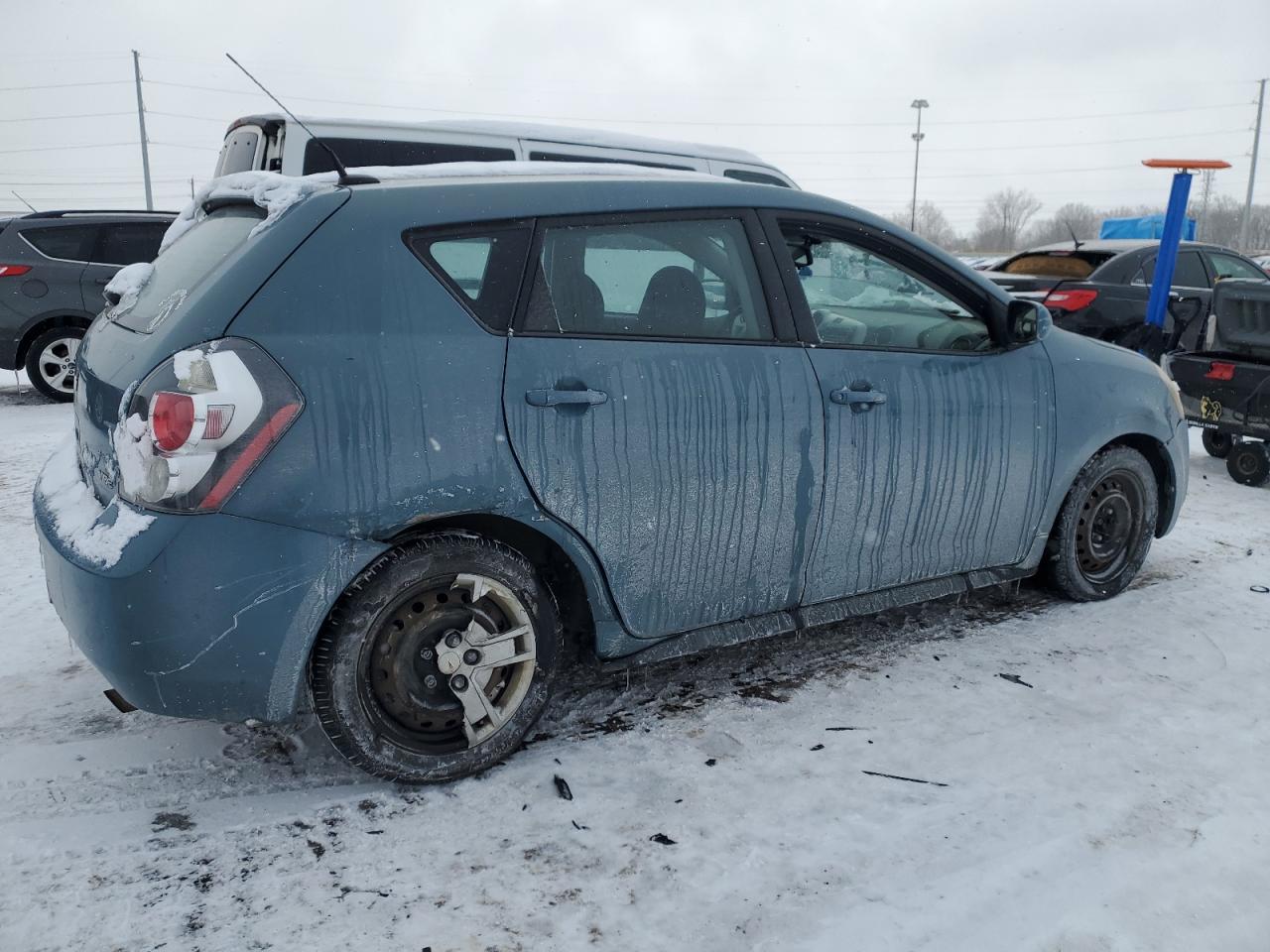 2009 Pontiac Vibe - Image 3