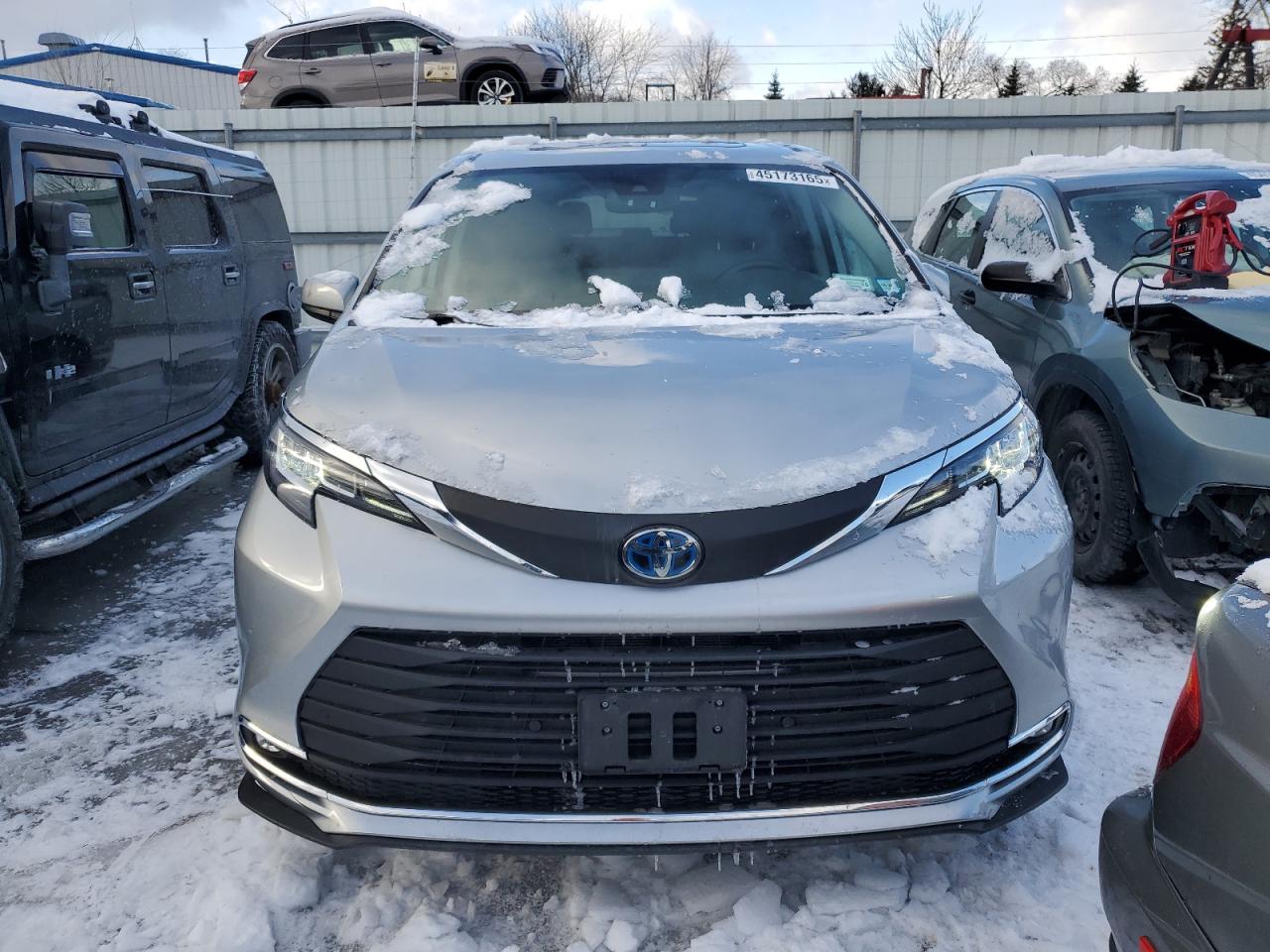 2021 Toyota Sienna - Image 5
