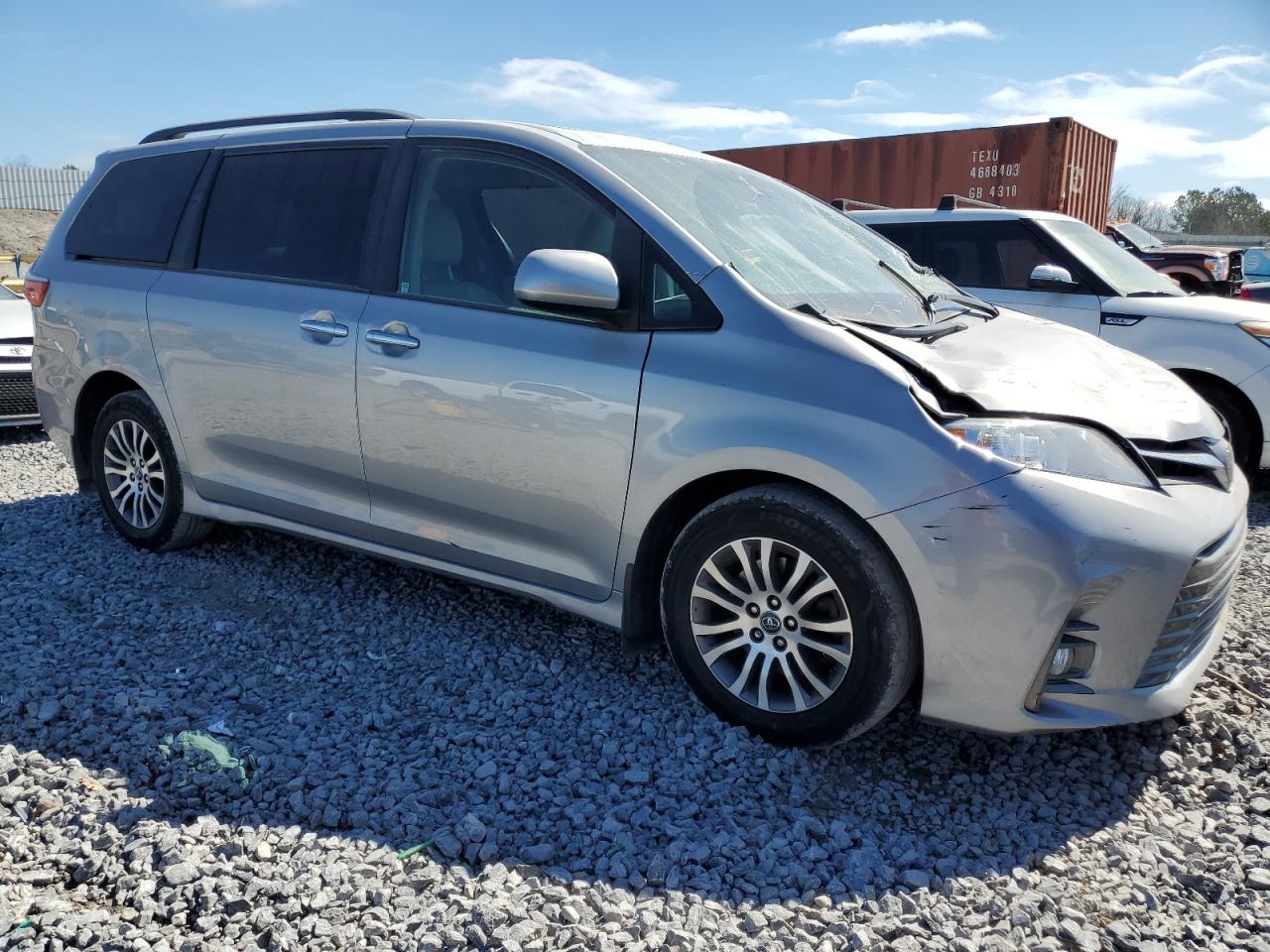 2018 Toyota Sienna - Image 4