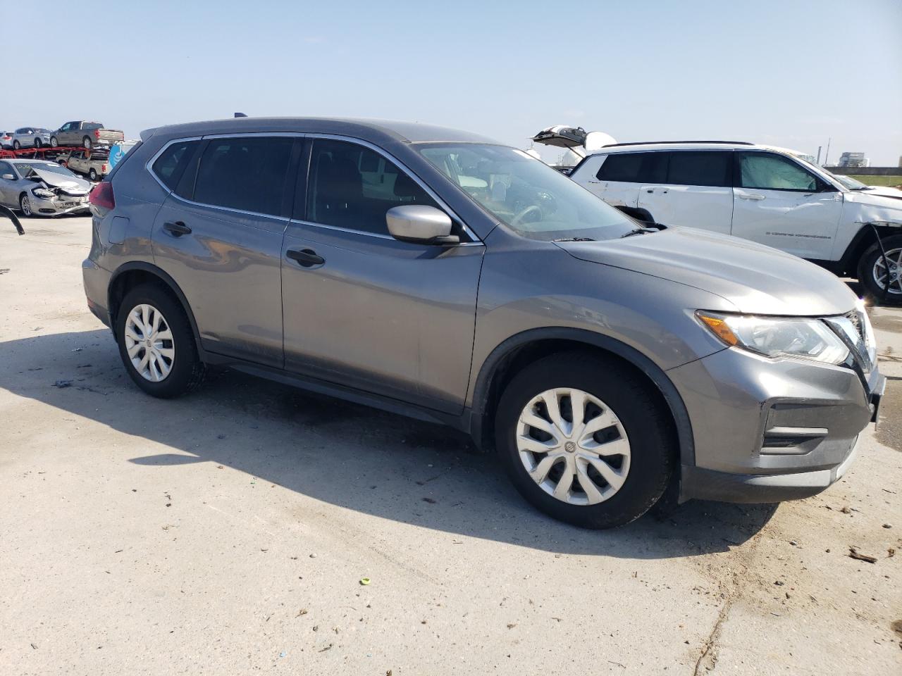 2018 Nissan Rogue - Image 4