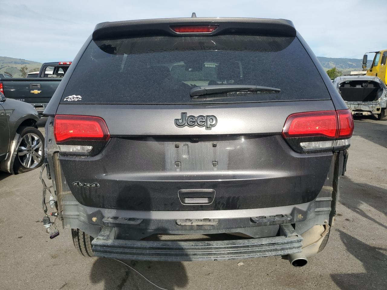 2018 Jeep Grand Cherokee - Image 6