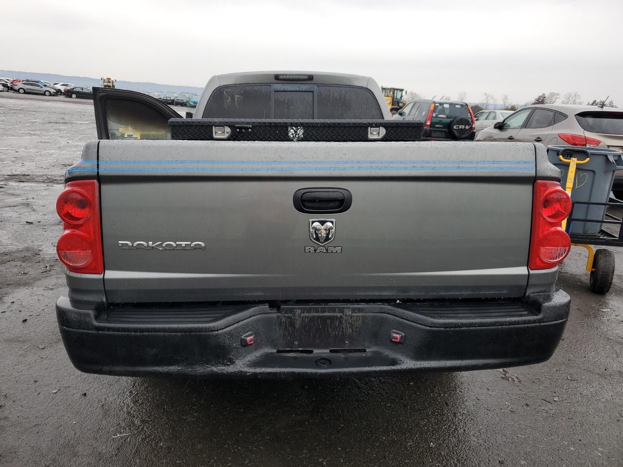 2005 Dodge Dakota - Image 6