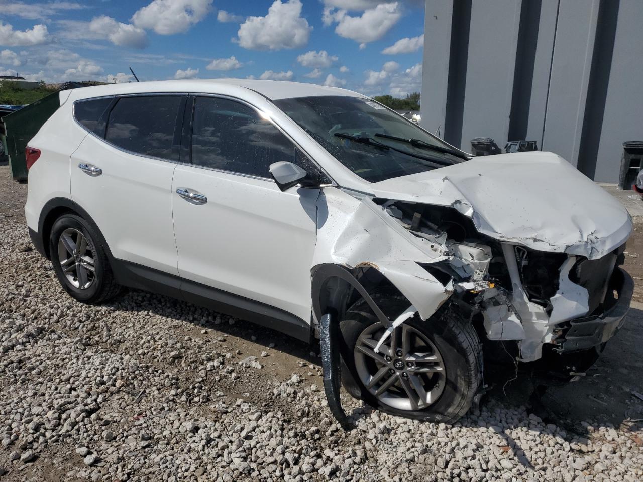 2018 Hyundai Santa Fe - Image 4