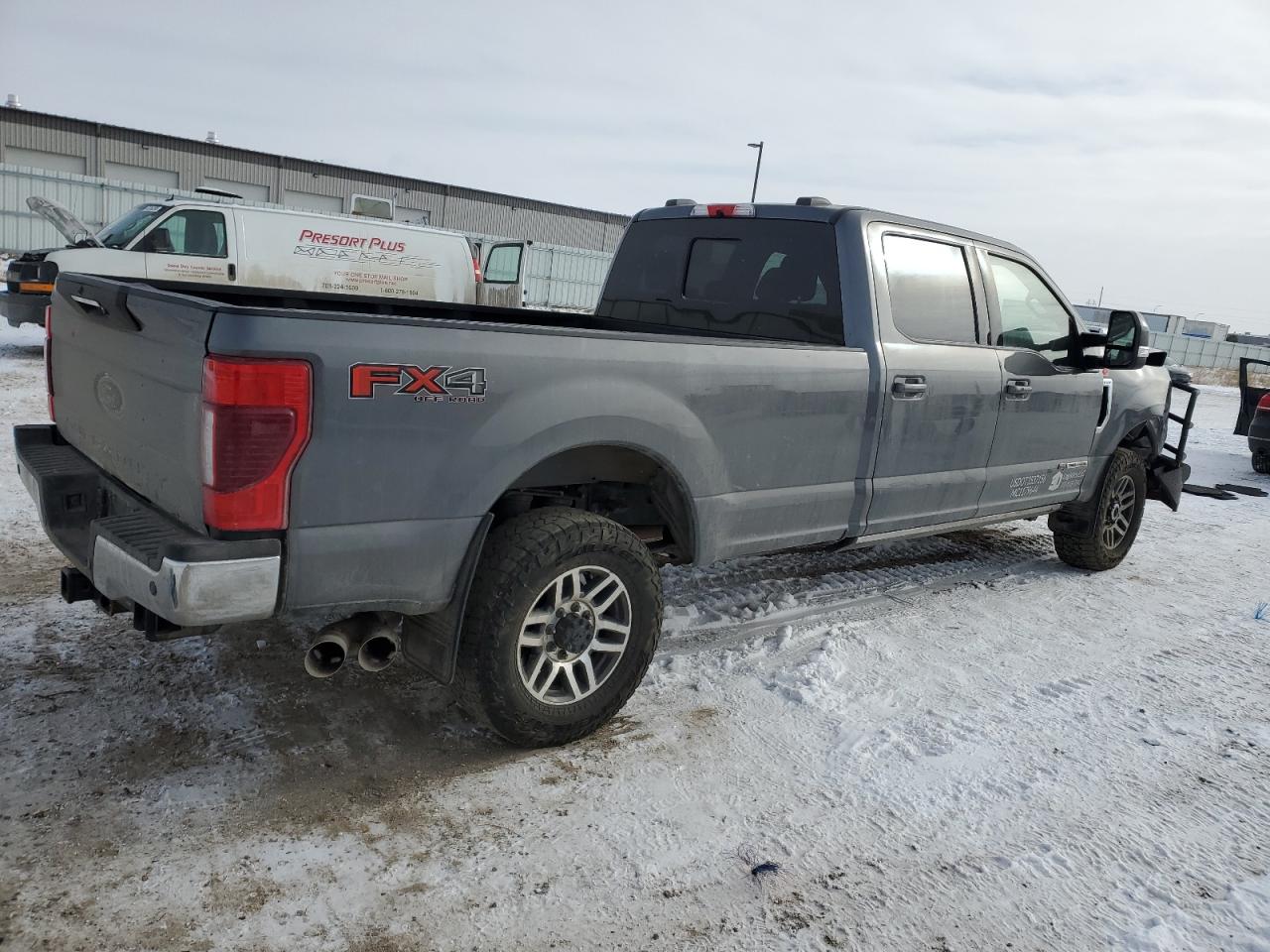 2022 Ford F350 - Image 3