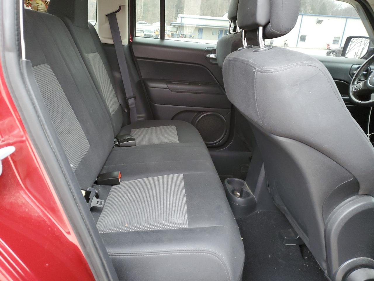 2012 Jeep Liberty (Patriot) - Image 11