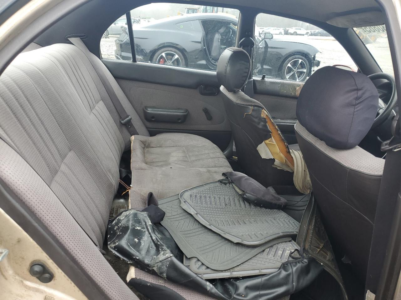 1995 Toyota Corolla - Image 10