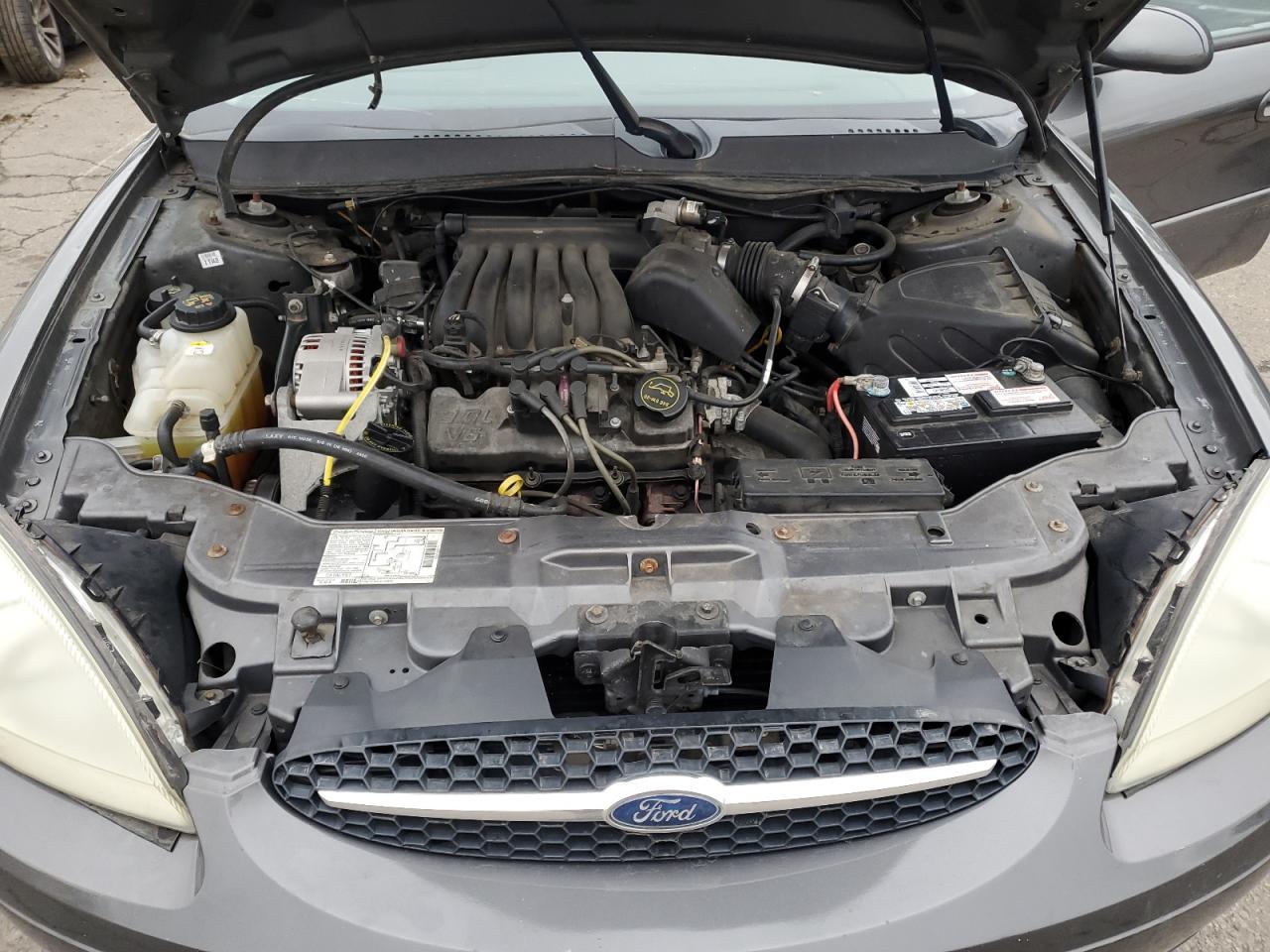 2003 Ford Taurus - Image 11