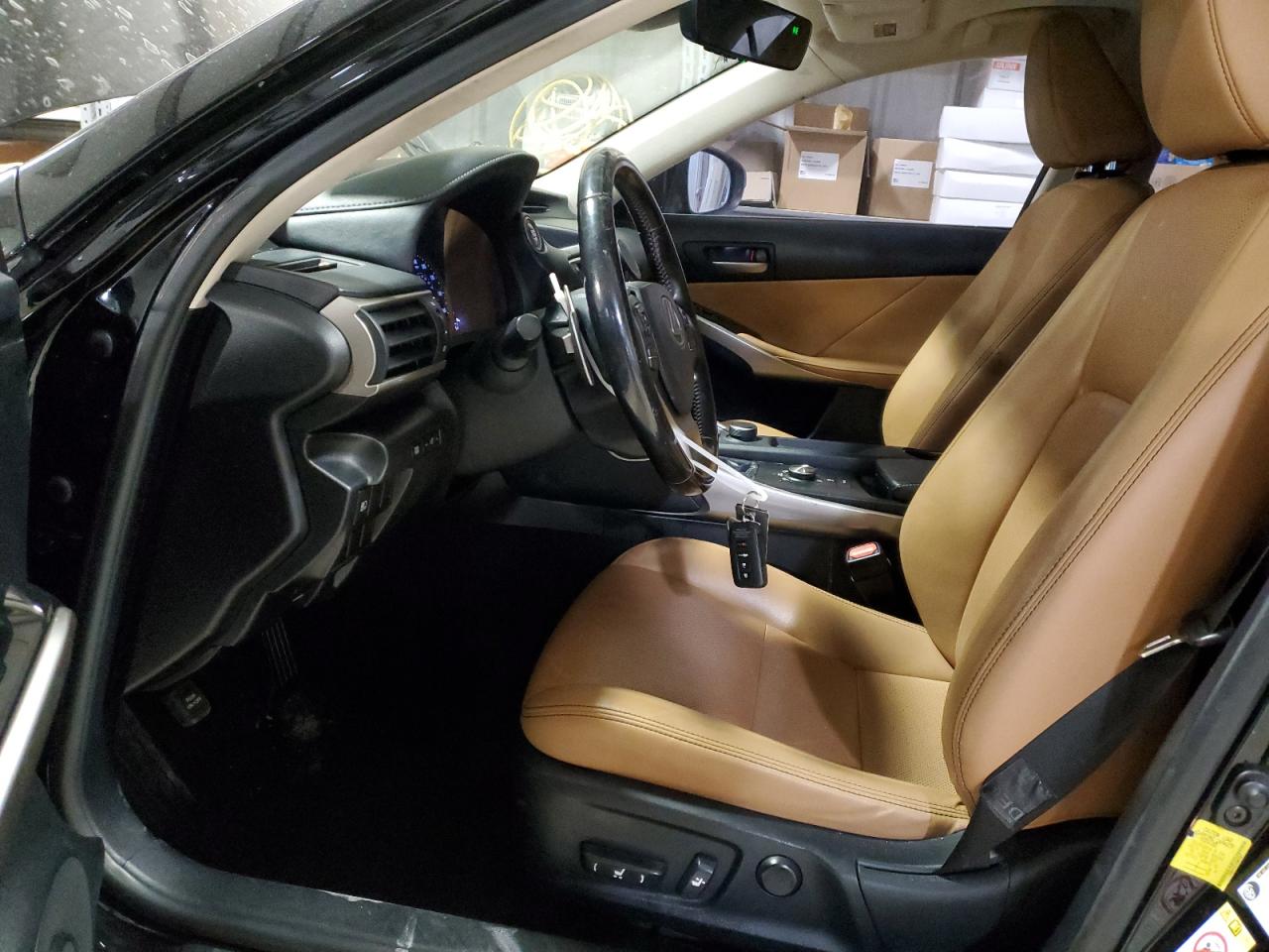 2017 Lexus IS - Image 7