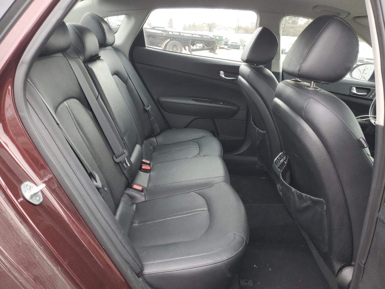 2018 Kia Optima - Image 10