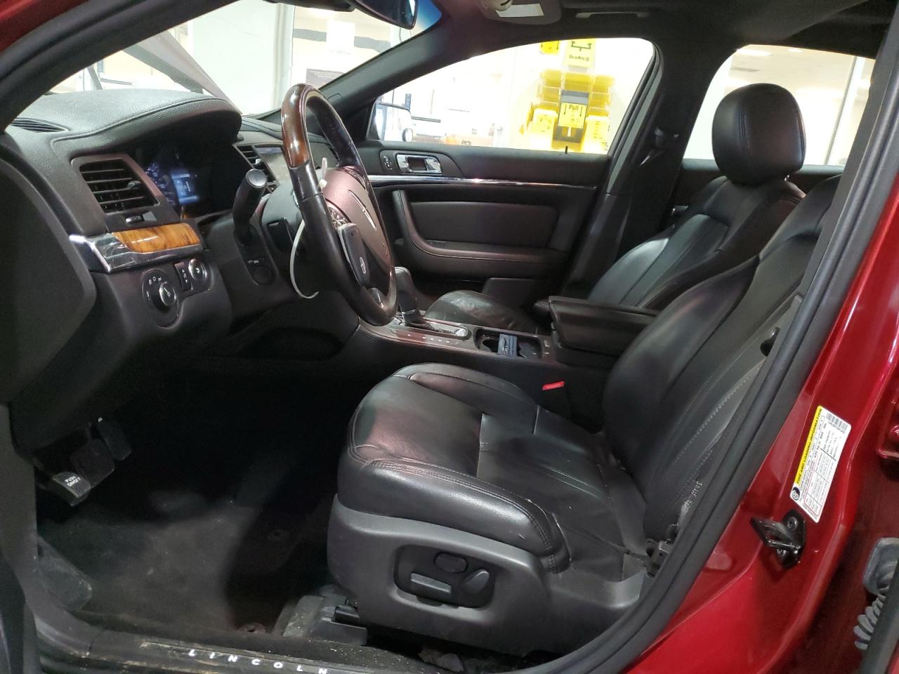 2013 Lincoln MKS - Image 7
