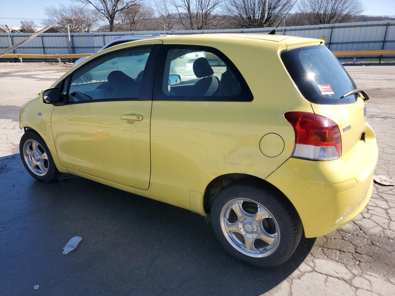 2009 Toyota Yaris - Image 2