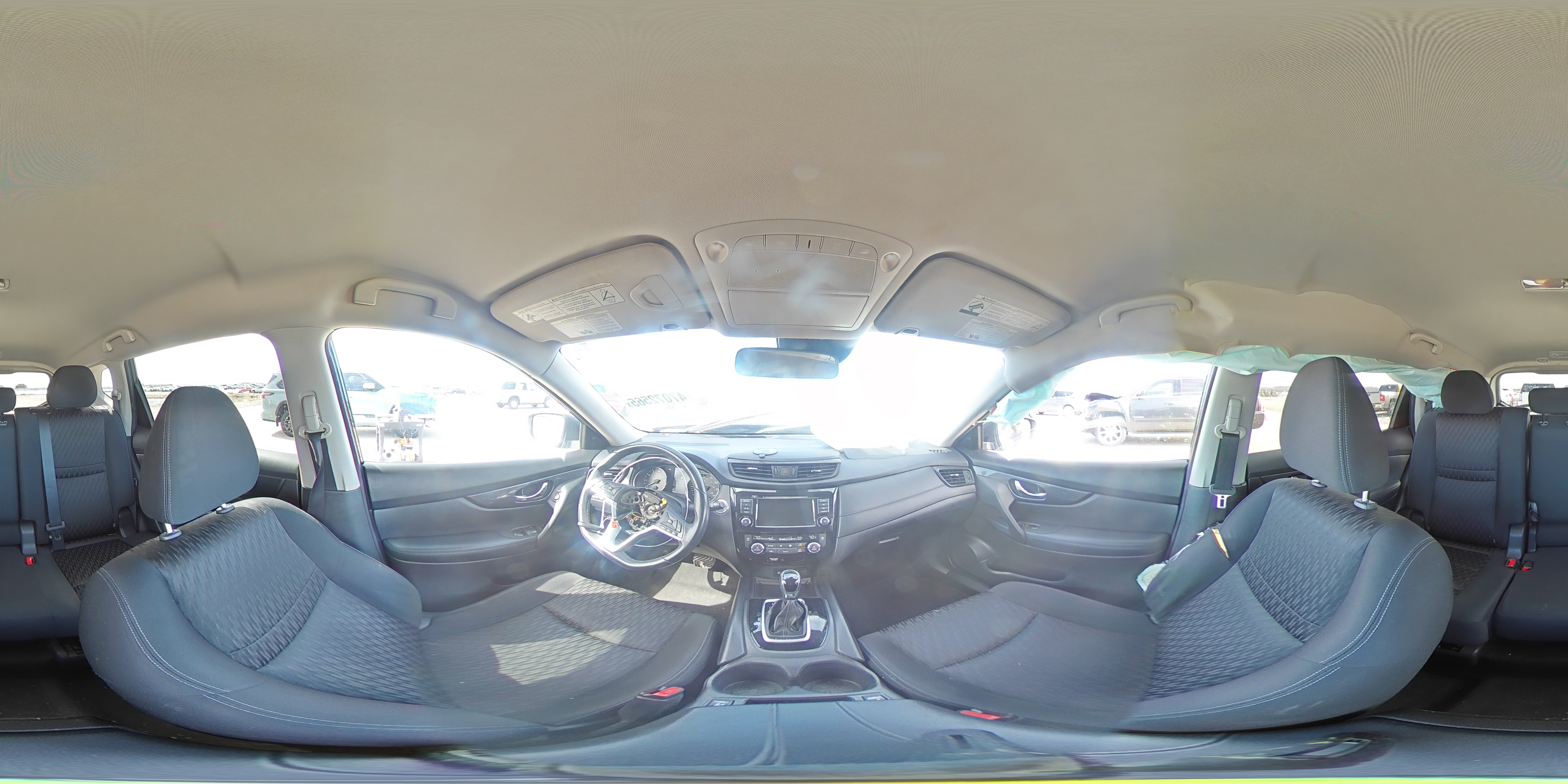 2019 Nissan Rogue - Image 15
