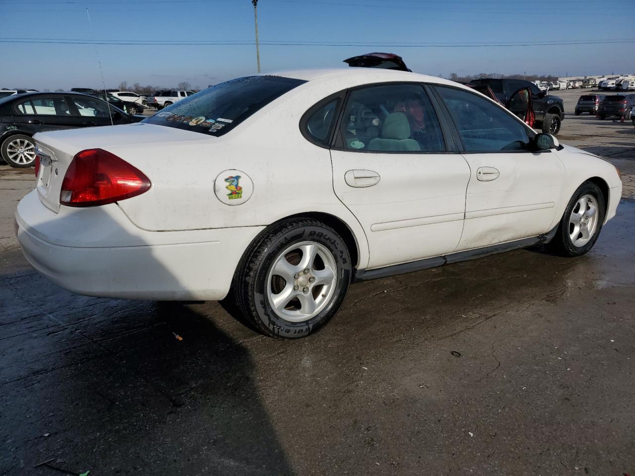 2003 Ford Taurus - Image 3