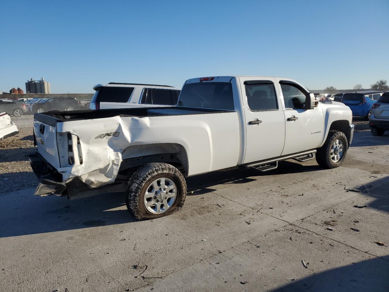 2014 Chevrolet Silverado - Image 3