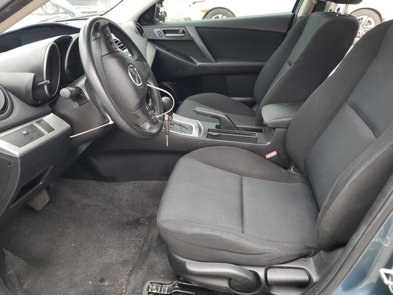 2011 Mazda 3 - Image 7