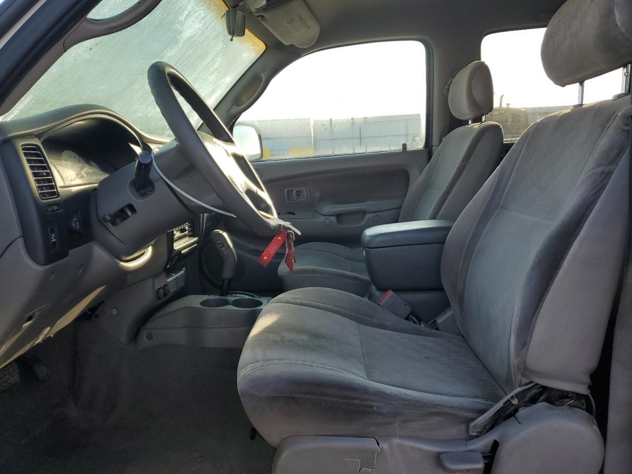 2004 Toyota Tacoma - Image 7
