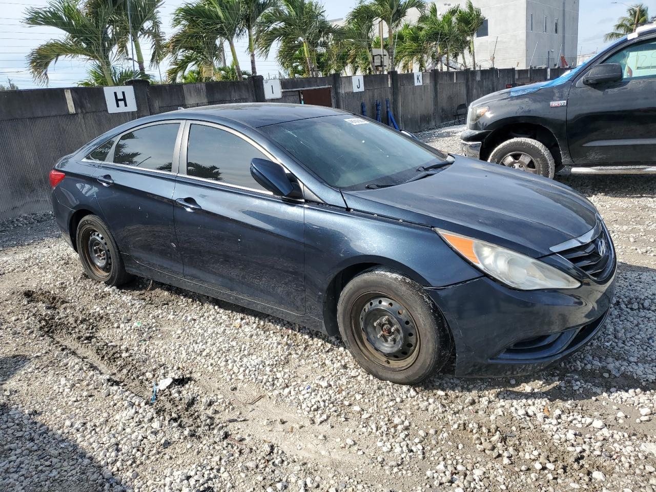 2013 Hyundai Sonata - Image 4