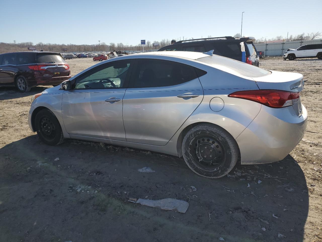 2012 Hyundai Elantra - Image 2