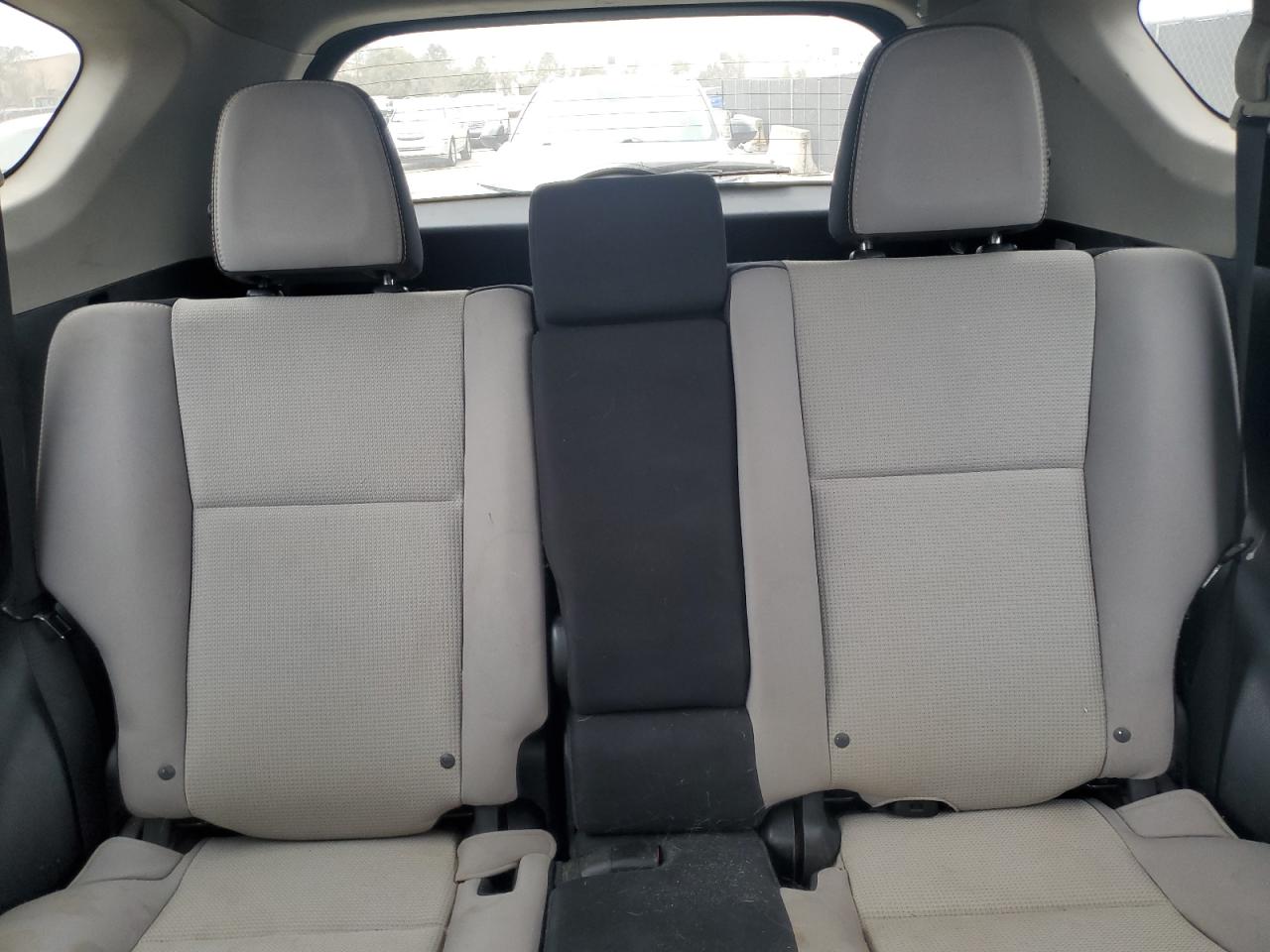 2018 Toyota RAV 4 - Image 10