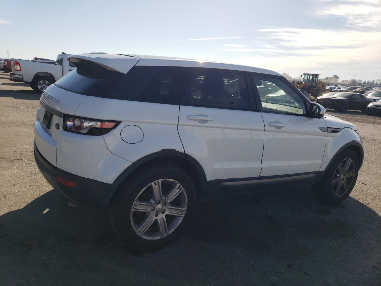 2015 Land Rover Range Rover - Image 3