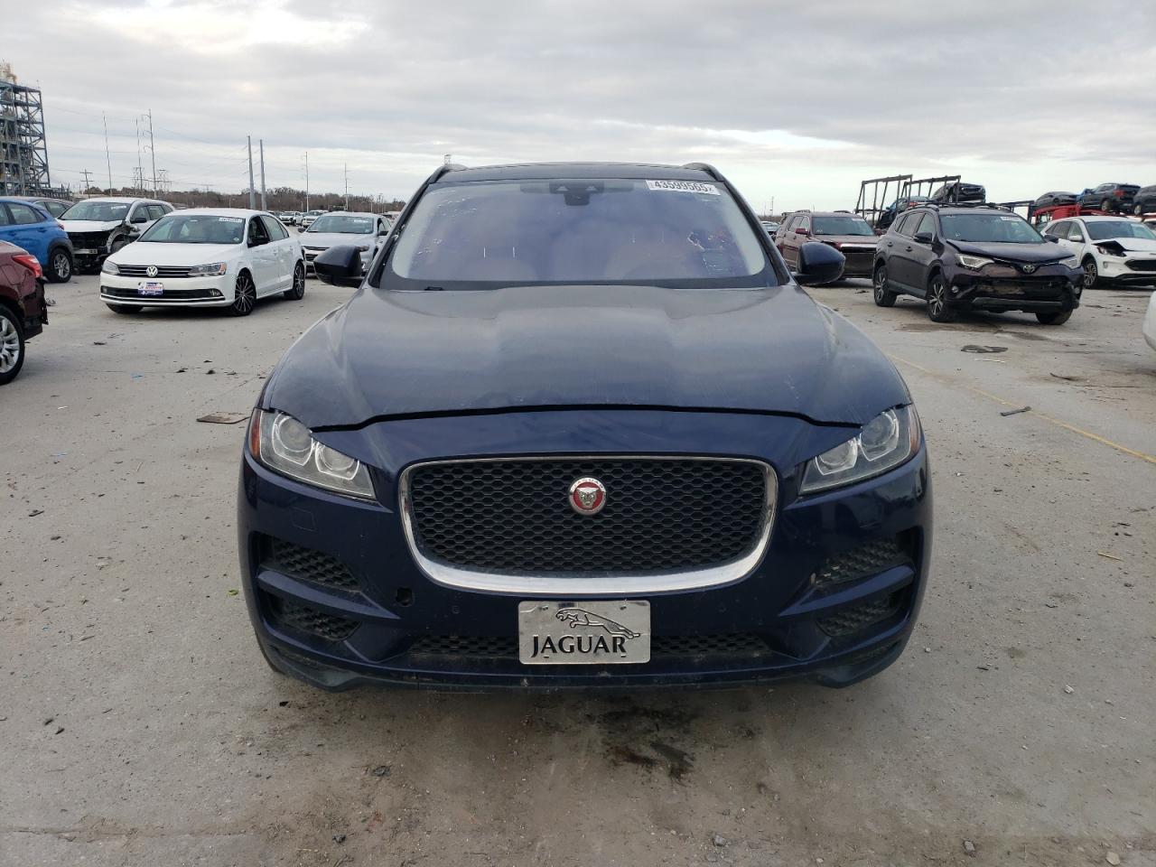 2017 Jaguar F-Pace - Image 5