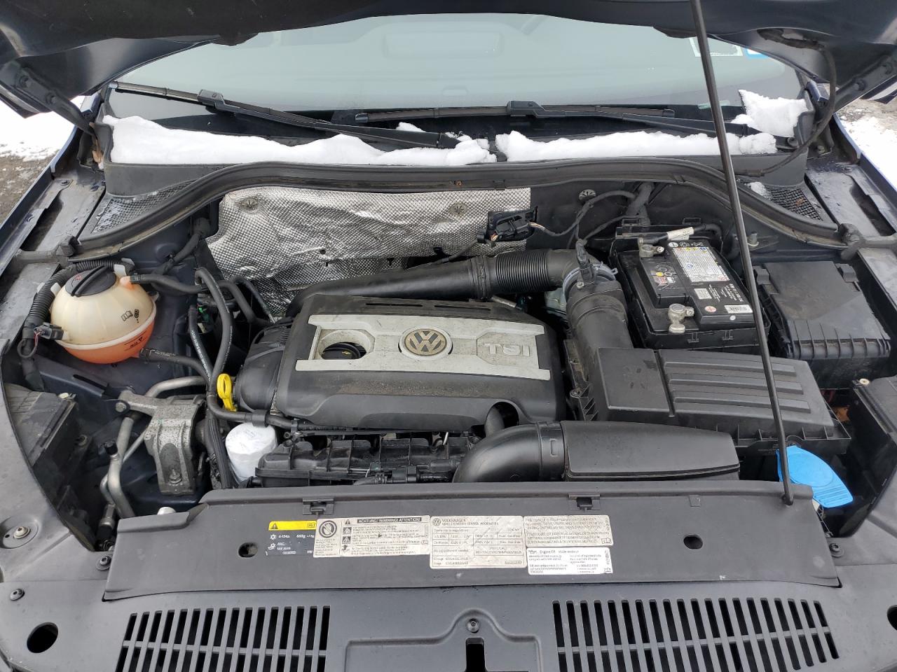 2016 Volkswagen Tiguan - Image 12