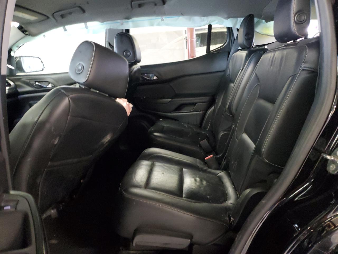 2018 GMC Acadia - Image 12