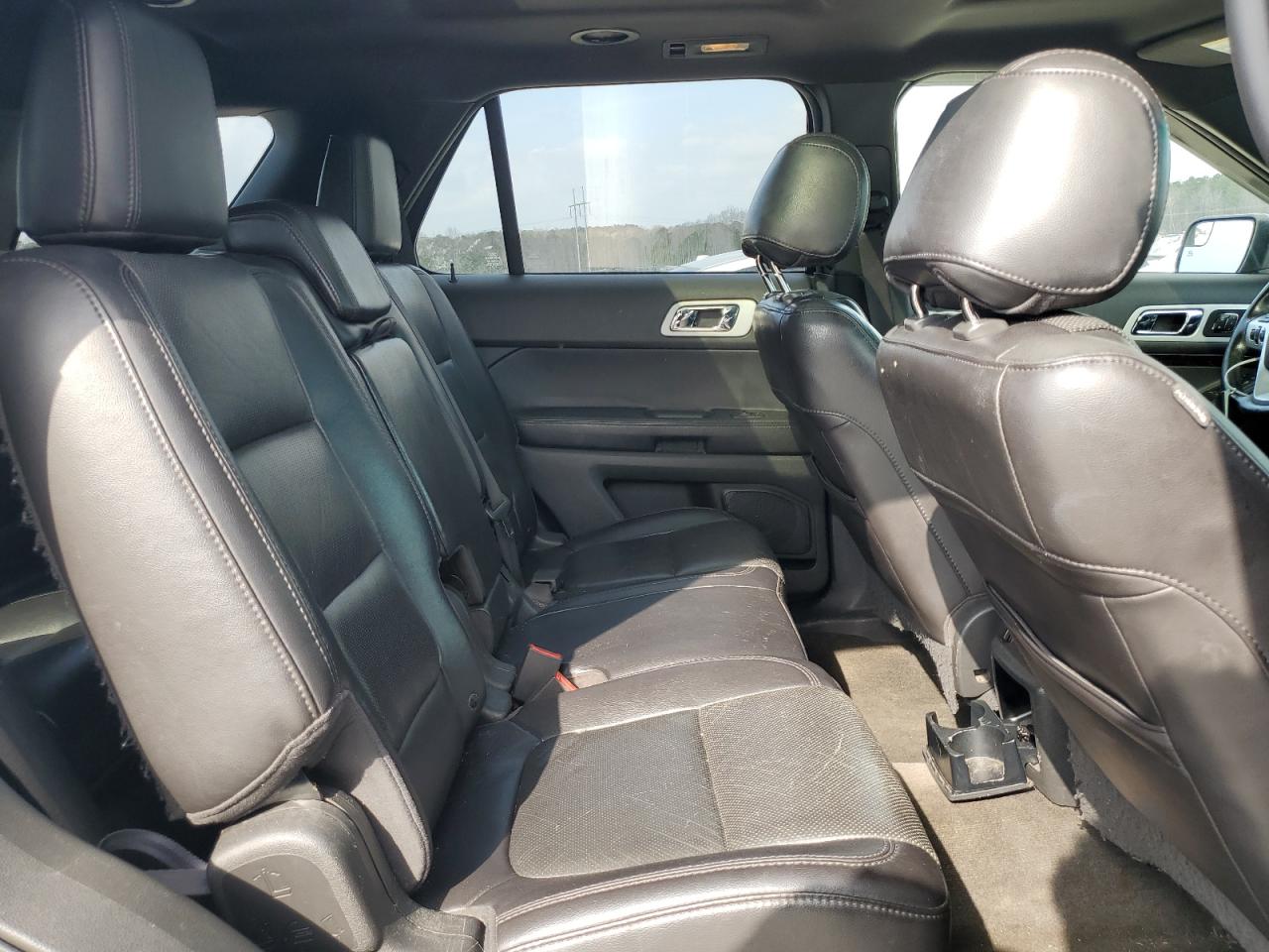 2013 Ford Explorer - Image 11