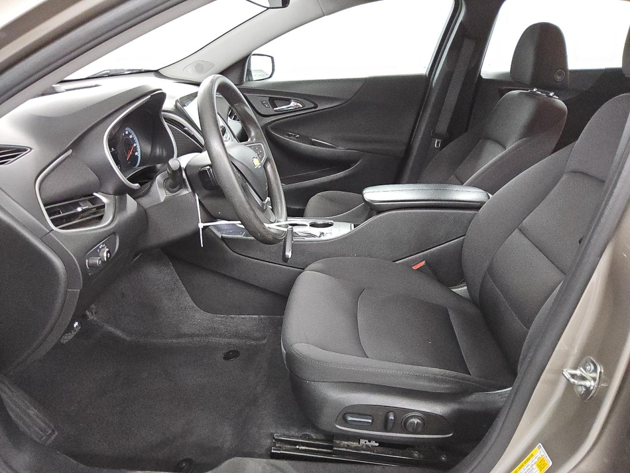 2022 Chevrolet Malibu - Image 7