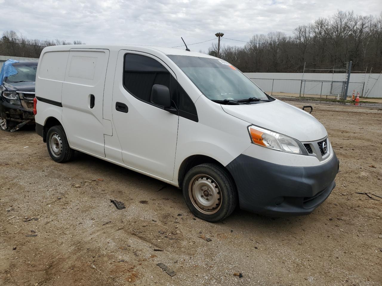 2015 Nissan NV - Image 4