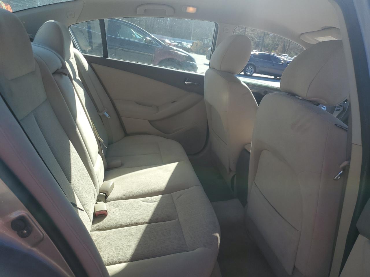 2012 Nissan Altima - Image 11