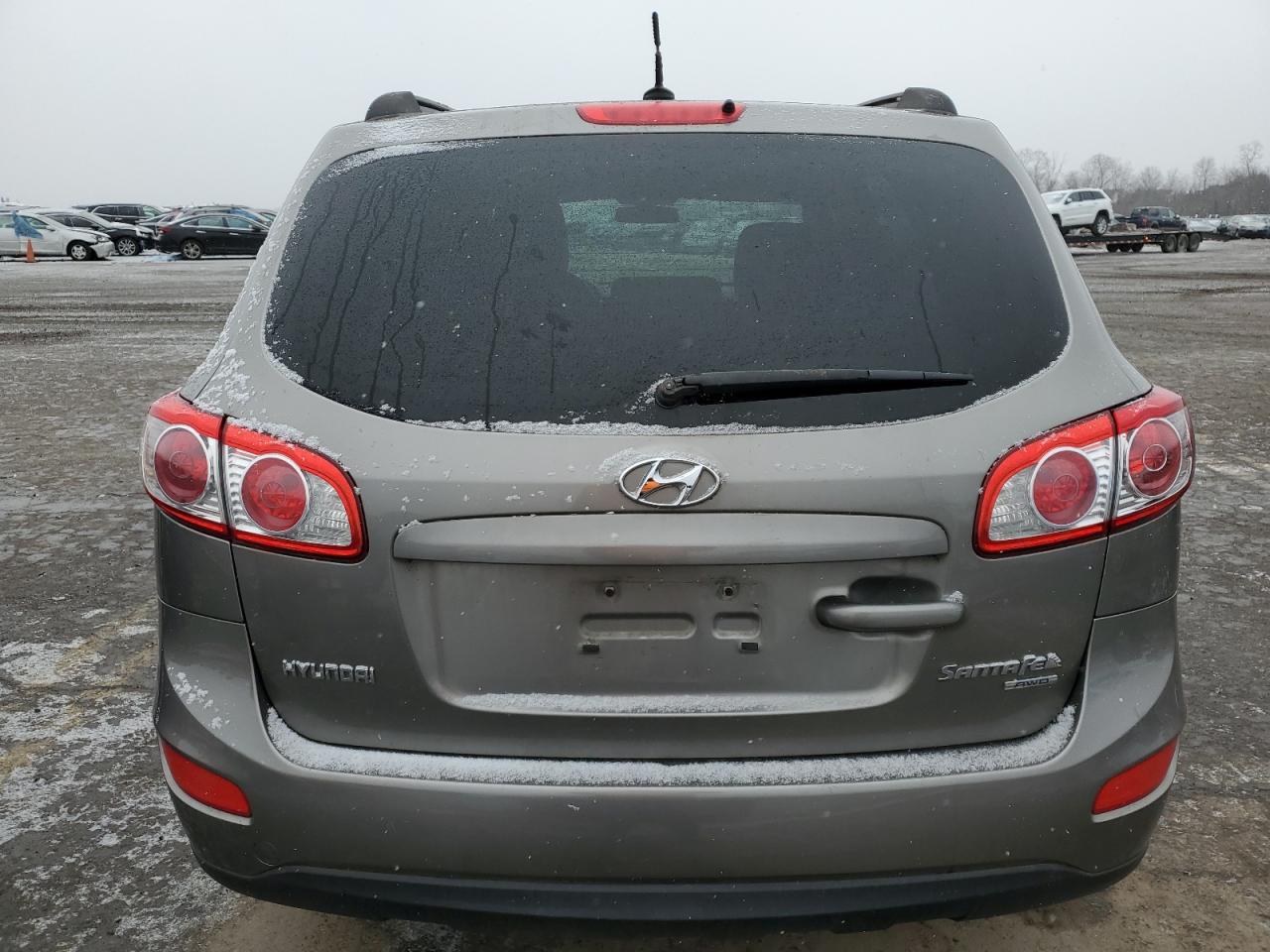 2011 Hyundai Santa Fe - Image 6