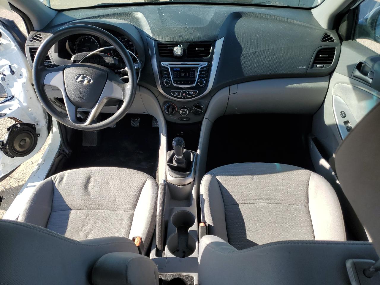 2015 Hyundai Accent - Image 8