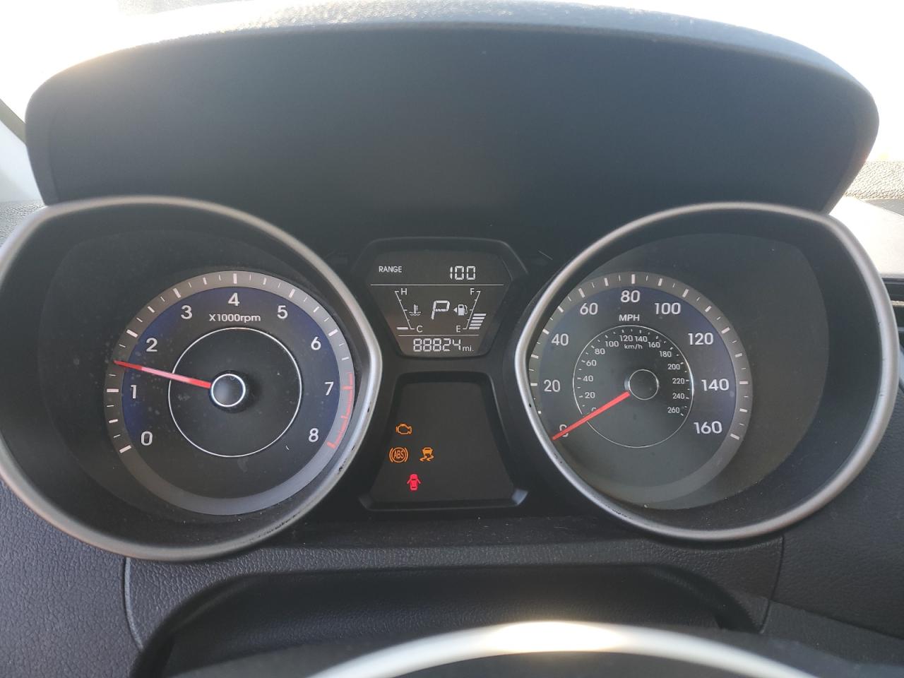 2015 Hyundai Elantra - Image 9