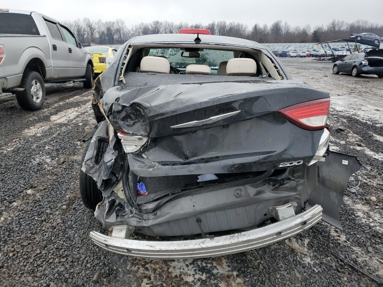 2017 Chrysler 200 - Image 6