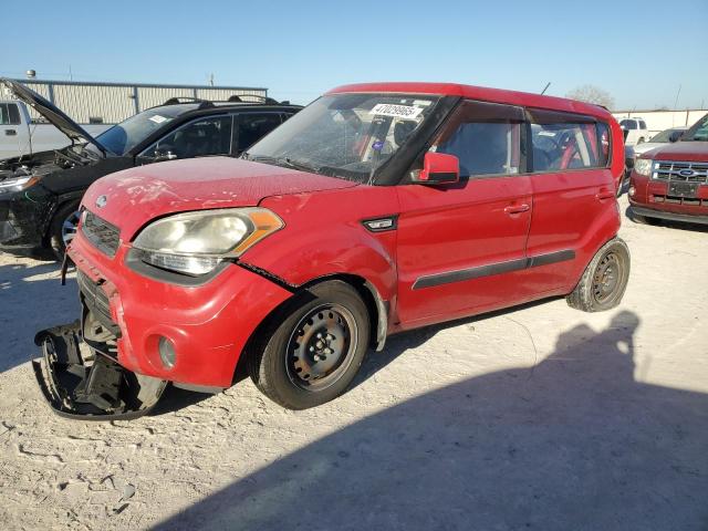 Паркетники KIA SOUL 2013 Красный