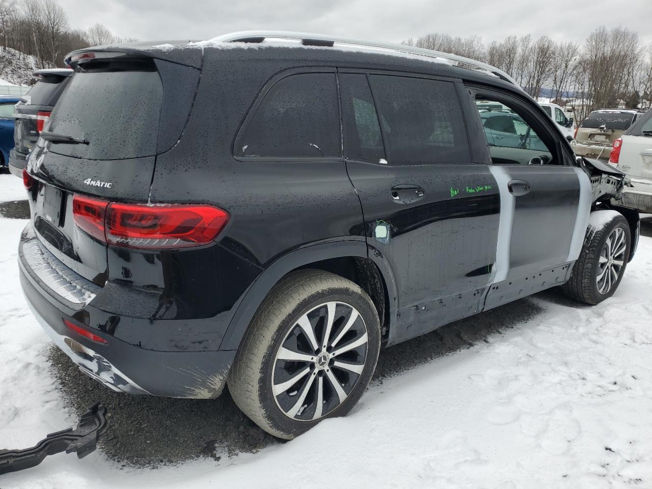 2022 Mercedes-Benz GLB - Image 3