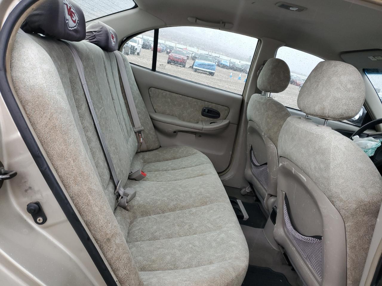 2001 Hyundai Elantra - Image 11