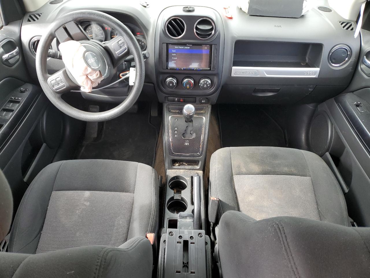 2014 Jeep Compass - Image 8